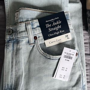 The Ankle Straight Ultra High Rise - Curve Love